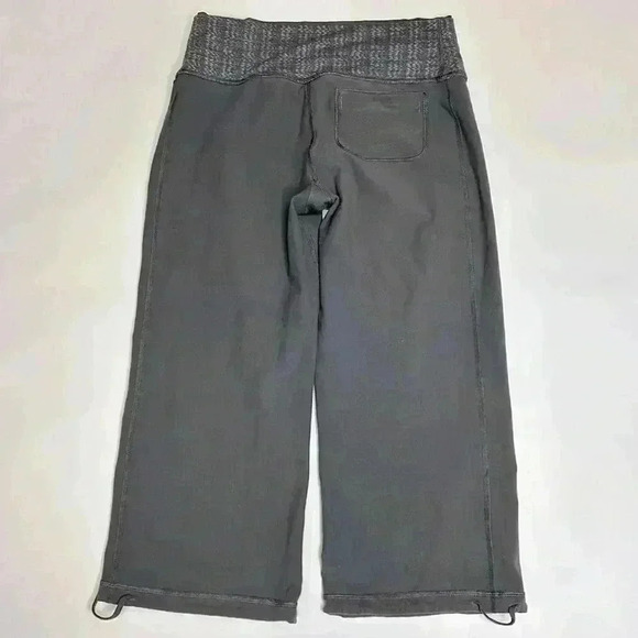 Lululemon Reversable Cropped Leggings Gym Comfortable Exercise Hike Yoga Run Sun - Picture 4 of 12
